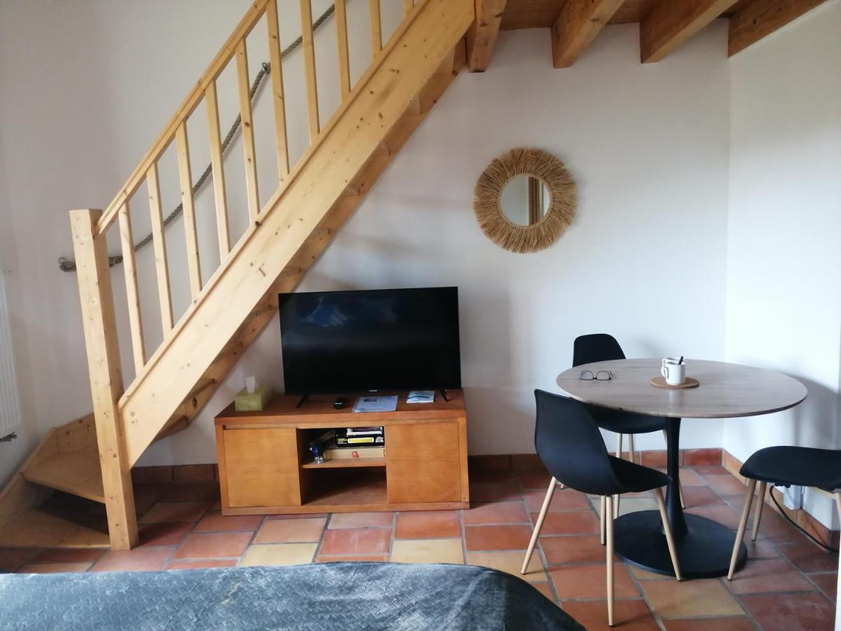 Domaine De Cayre Bed & Breakfast Mervilla Екстериор снимка